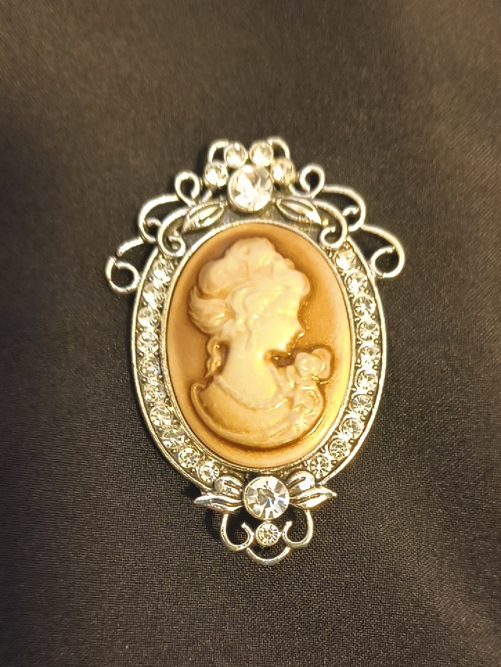 Vintage- Lady Inspired Cream Cameo Brooch with Silver Accents